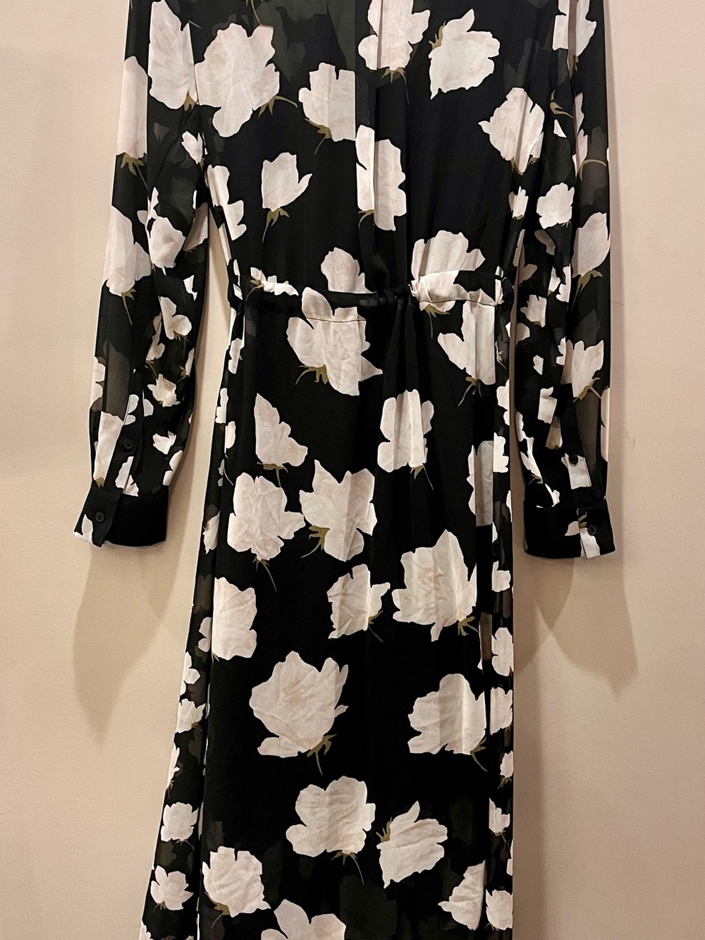 AllSaints Black Floral High-Low Shirt Dress with White Print - Picture 4 of 9